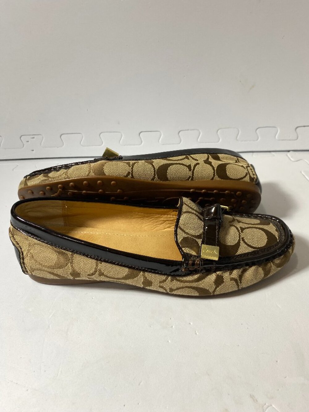 COACH Frida Signature Monogram Logo Canvas Bow Loafer Flats Black Patent Trim 8 - Picture 4 of 11